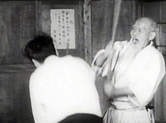 Morihei Ueshiba (植芝 盛平, Ueshiba Morihei, 14 décembre 1883 - 26 avril 1969 ) est le fondateur de l'aïkido.